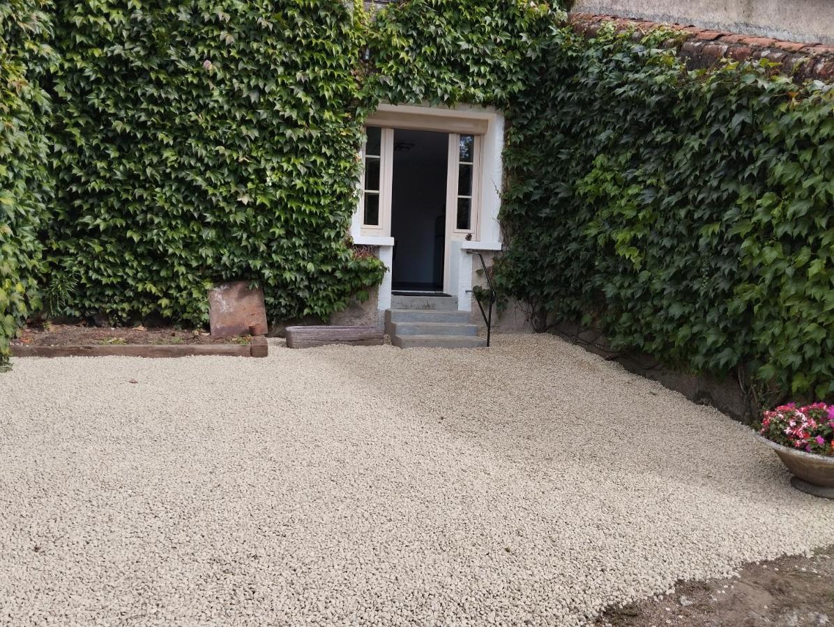 Maison Au Calme Avec Vue Etang Clesse  Exterior photo